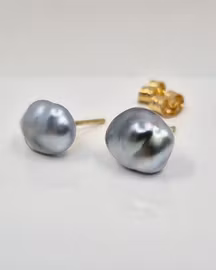 Silverfärgade Keshipärlor Tahiti - örhängen i 18K guld