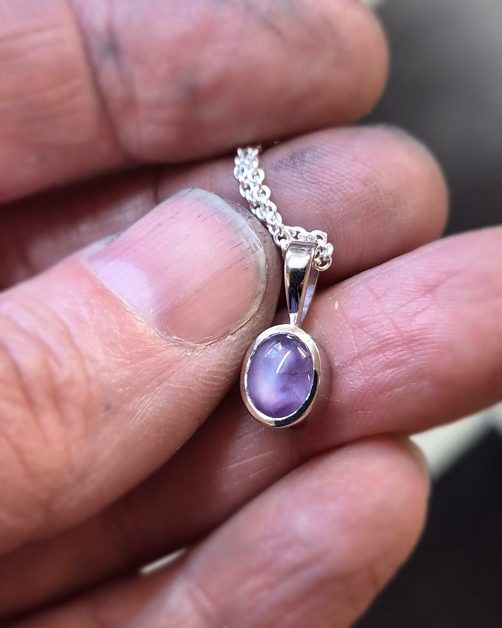 Stjärnsafir - hängsmycke i 18K vitguld