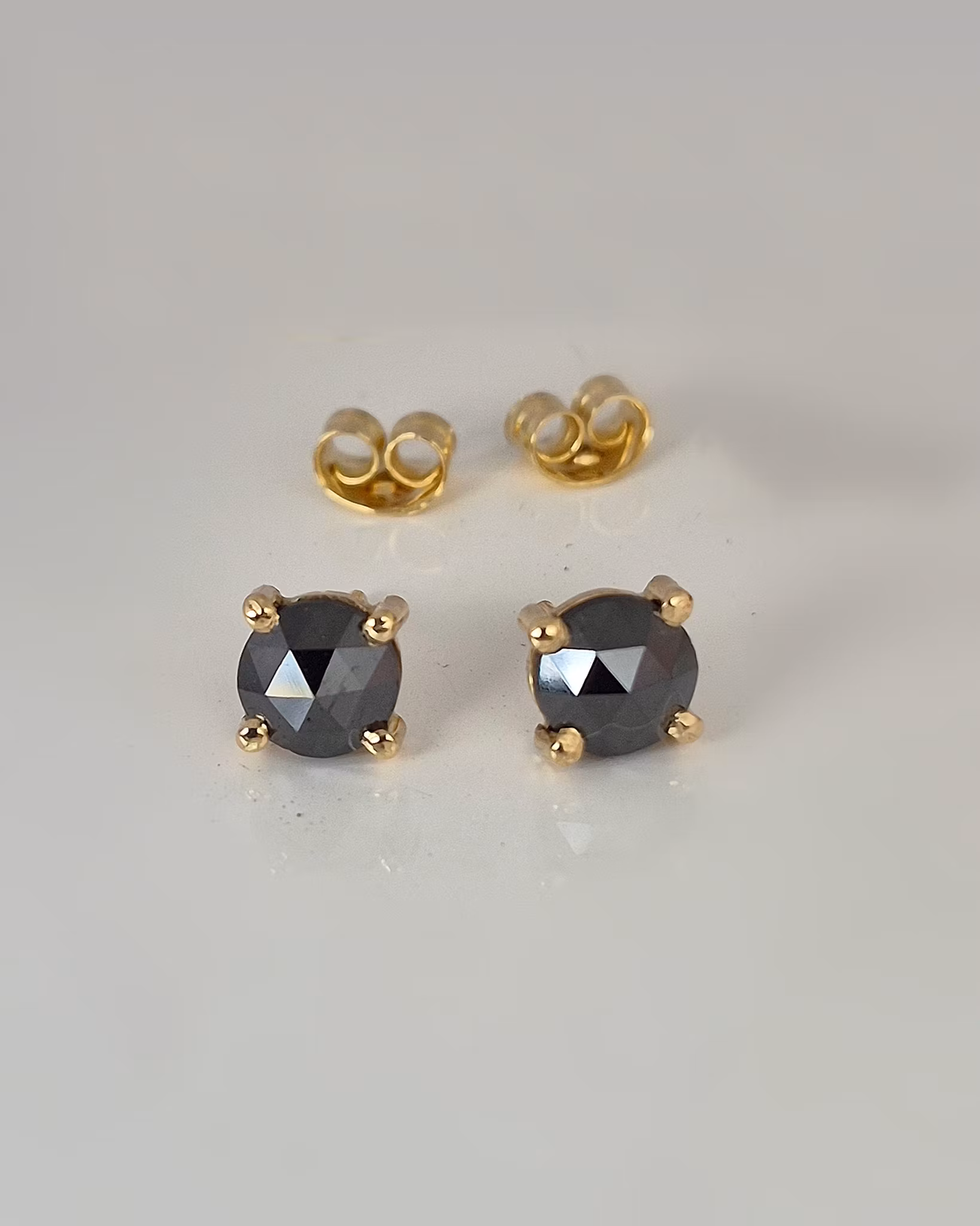 Svarta Diamanter 1,87 ct - örhängen "made by order"