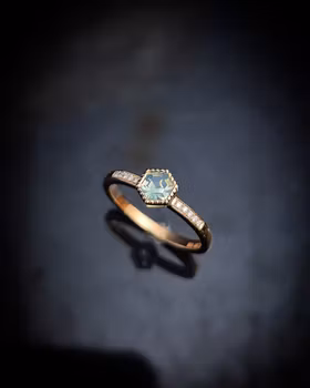 Skågsrå Mermaid - Safir & Briljantring i 18K guld