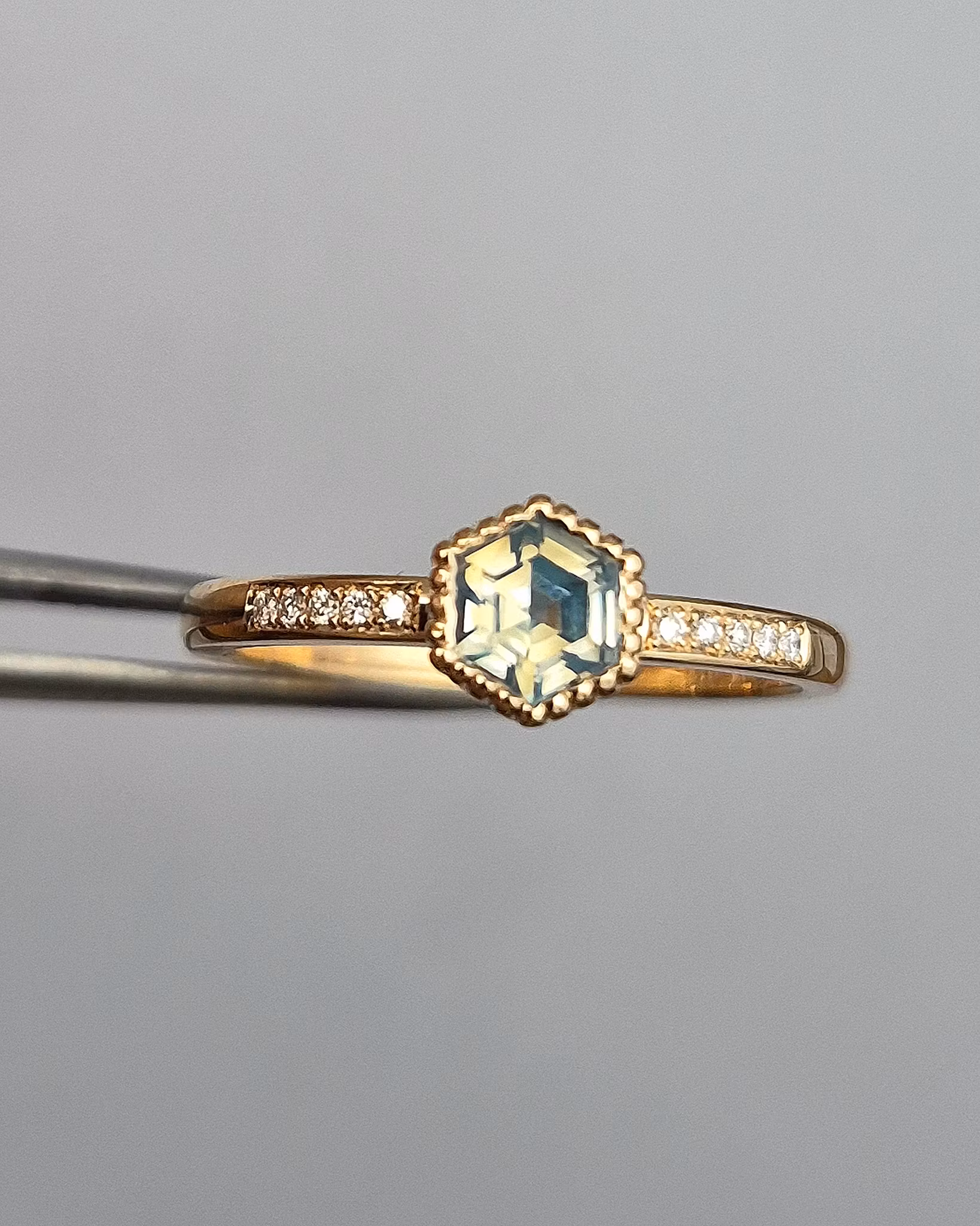 Skågsrå Mermaid - Safir & Briljantring i 18K guld