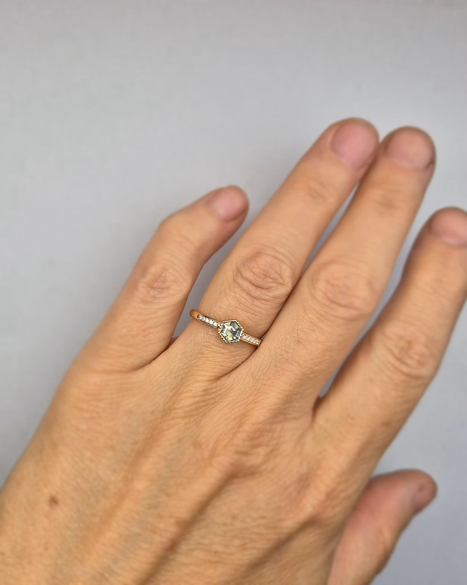 Skågsrå Mermaid - Safir & Briljantring i 18K guld