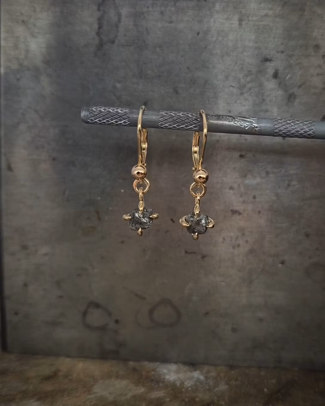 Örhängen i 18K guld med Rådiamanter 1,88 ct