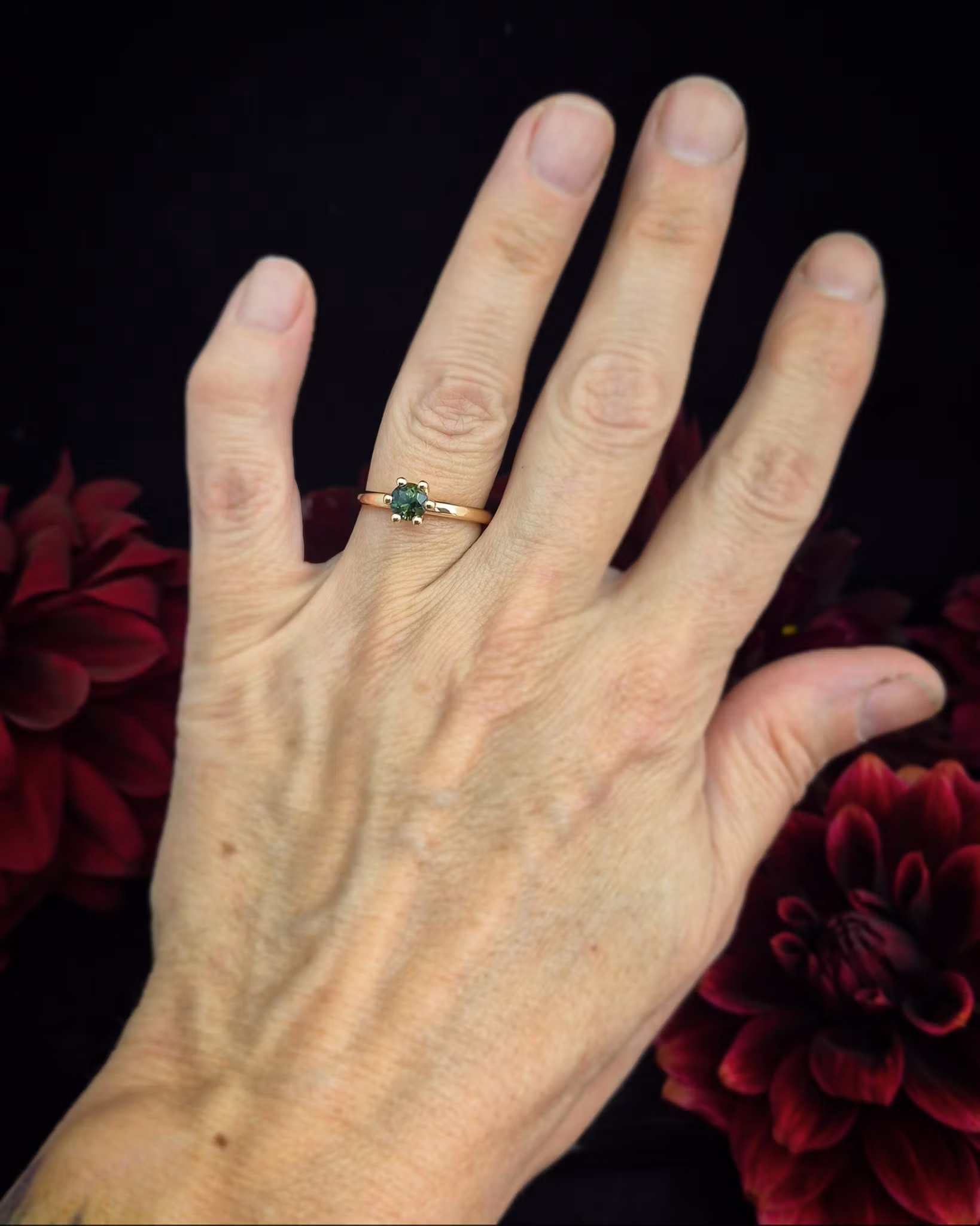Precious six teal - ring i 18K guld med Safir