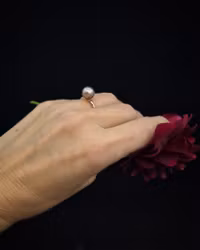 Freshwaterflower - Pärlring i 18K guld