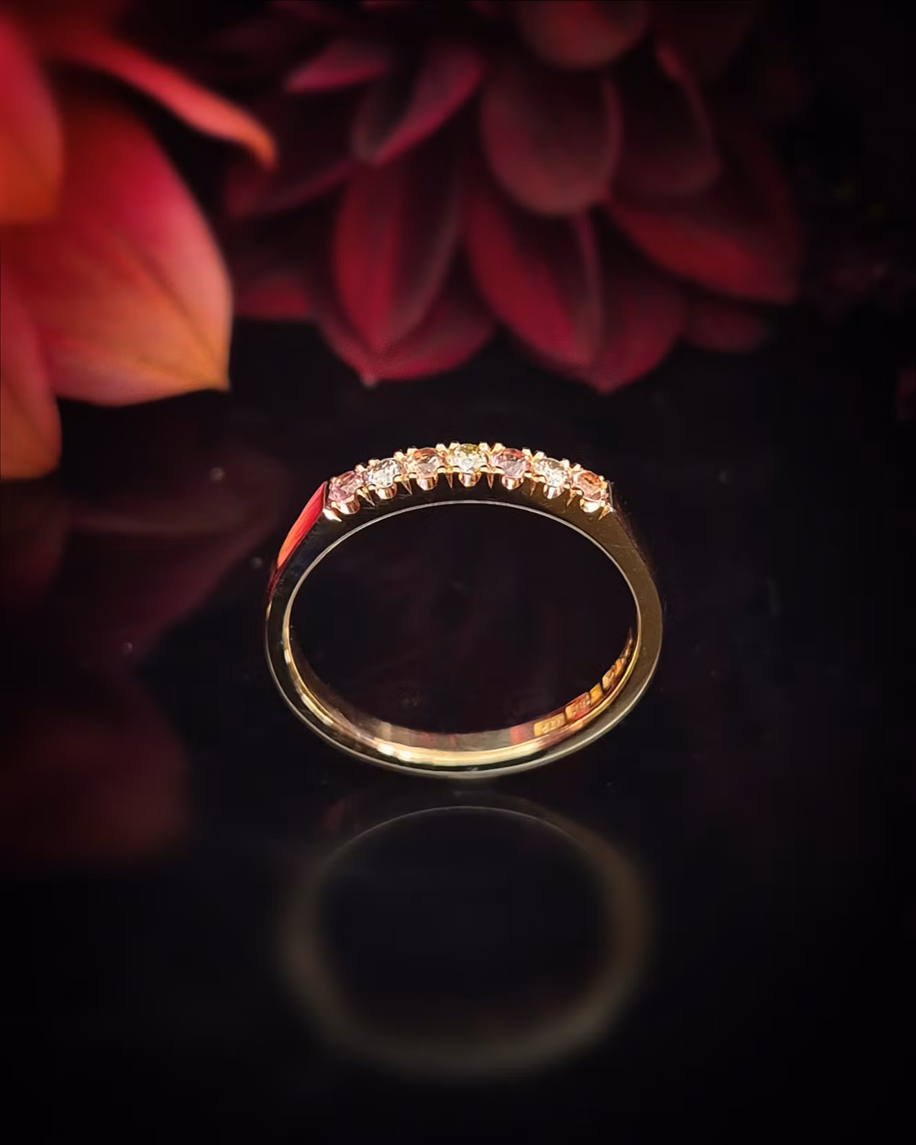 Peachy Champagne - Alliansring i 18K guld