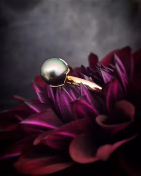 Tahitiflower - pärlring i 18K guld