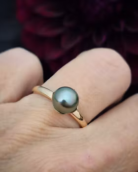 Tahitiflower - pärlring i 18K guld