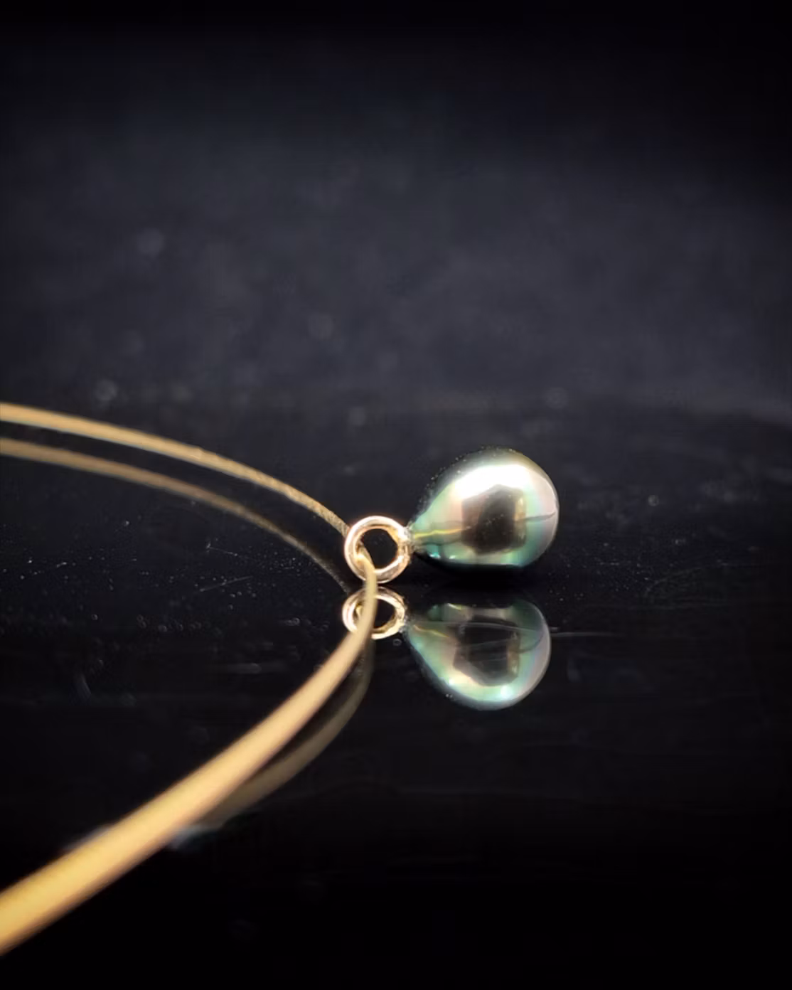 Svävande Tahitipärla mini - halsband i 18 K guld