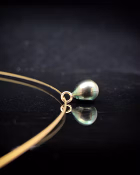 Svävande Tahitipärla mini - halsband i 18 K guld