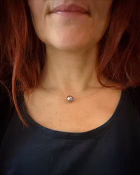 Svävande Sötvattenspärla - halsband i 18 K guld