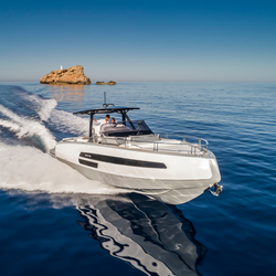Invictus GT 370