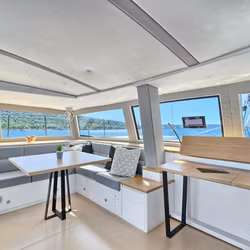 Luna 47 Sail