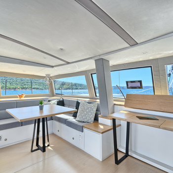 Luna 47 Sail