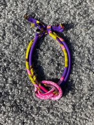 Dubbelt halsband med knut rosa/lila