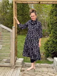 Tunnare klänning och sjal
