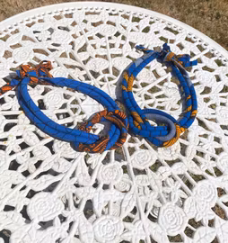 Dubbelt halsband i blått