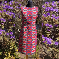 Rosa/lila figurnära afrikansk
