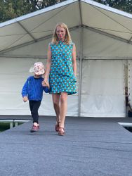 Klänning i kortare modell