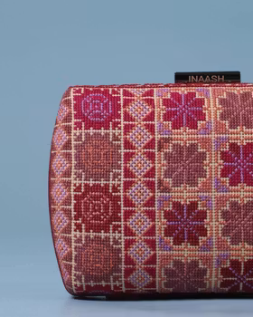 Canvas Clutch - Flat Style