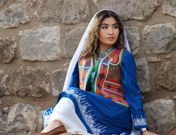 Bakht Nisa Vest