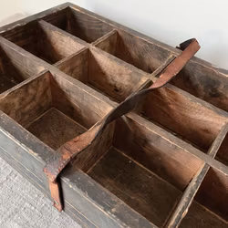 Vintage trälåda med fack