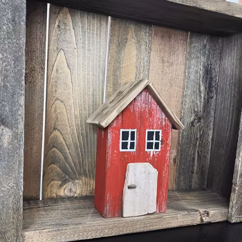 Miniatyrhus av drivved - Nr 565