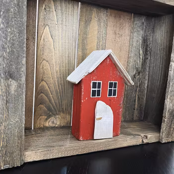 Miniatyrhus av drivved - Nr 566