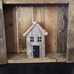 Miniatyrhus av drivved - Nr 567