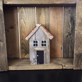 Miniatyrhus av drivved - Nr 567