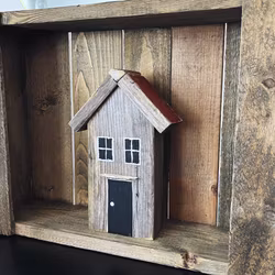 Miniatyrhus av drivved - Nr 568