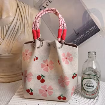 Söt  Bucket Bag med Körsbärs- och Blommönster