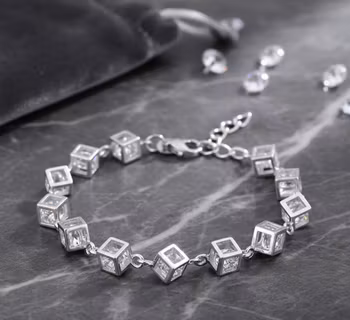 Kristallkuber i Silverlyster 💎