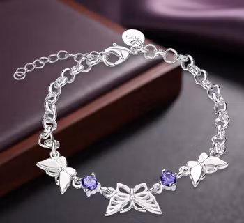 Fjärilsdröm – Silverarmband med lila kristaller