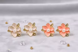 Magnolia Dröm – Eleganta Blomörhängen med Pärla