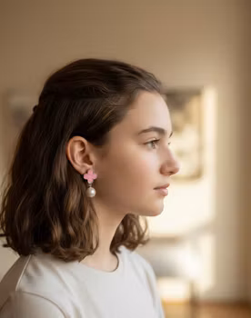 Rosa Drömörhängen med Pärlor