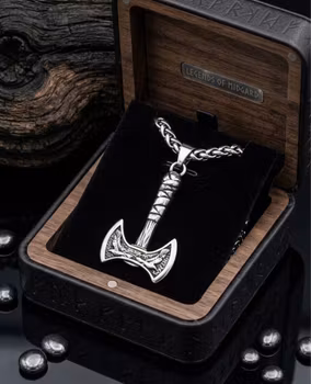 Tors mäktiga korpar