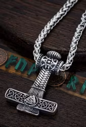 Tors hammare – En touch av vikingamagi ✨