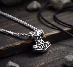 Tors Hammare – En liten kraftsymbol ✨