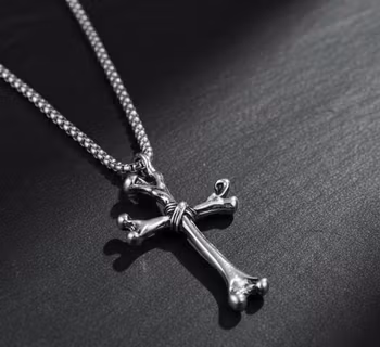 Bone Cross Necklace – Tuff men söt!