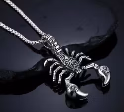 Skorpion-halsband: Din nya tuffa favorit! ✨