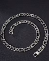 Tidlös Elegans: Mönstrat Figaro-halsband