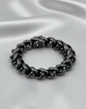 Tuff Charm i Silverglans ⛓️✨