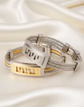 Flätad Elegans – Stilrent Armband i Rostfritt Stål