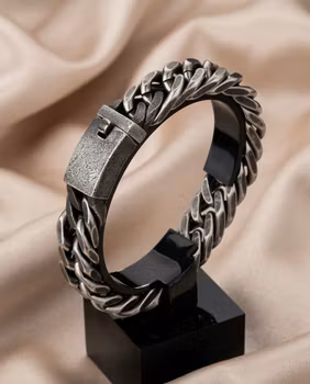 Rusty Charm Curb Bracelet ⛓️✨