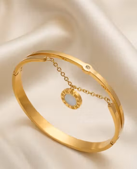 Guldpläterat Bangle med Romerska Siffror & Pärlemor