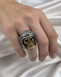 Den Tuffe Flygaren – Cool Dödskallering 💀✈️