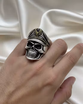 Kapten Dödskalle – Tuff men charmig