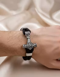 Tors Hammare – Flätat Läderarmband ⚡️