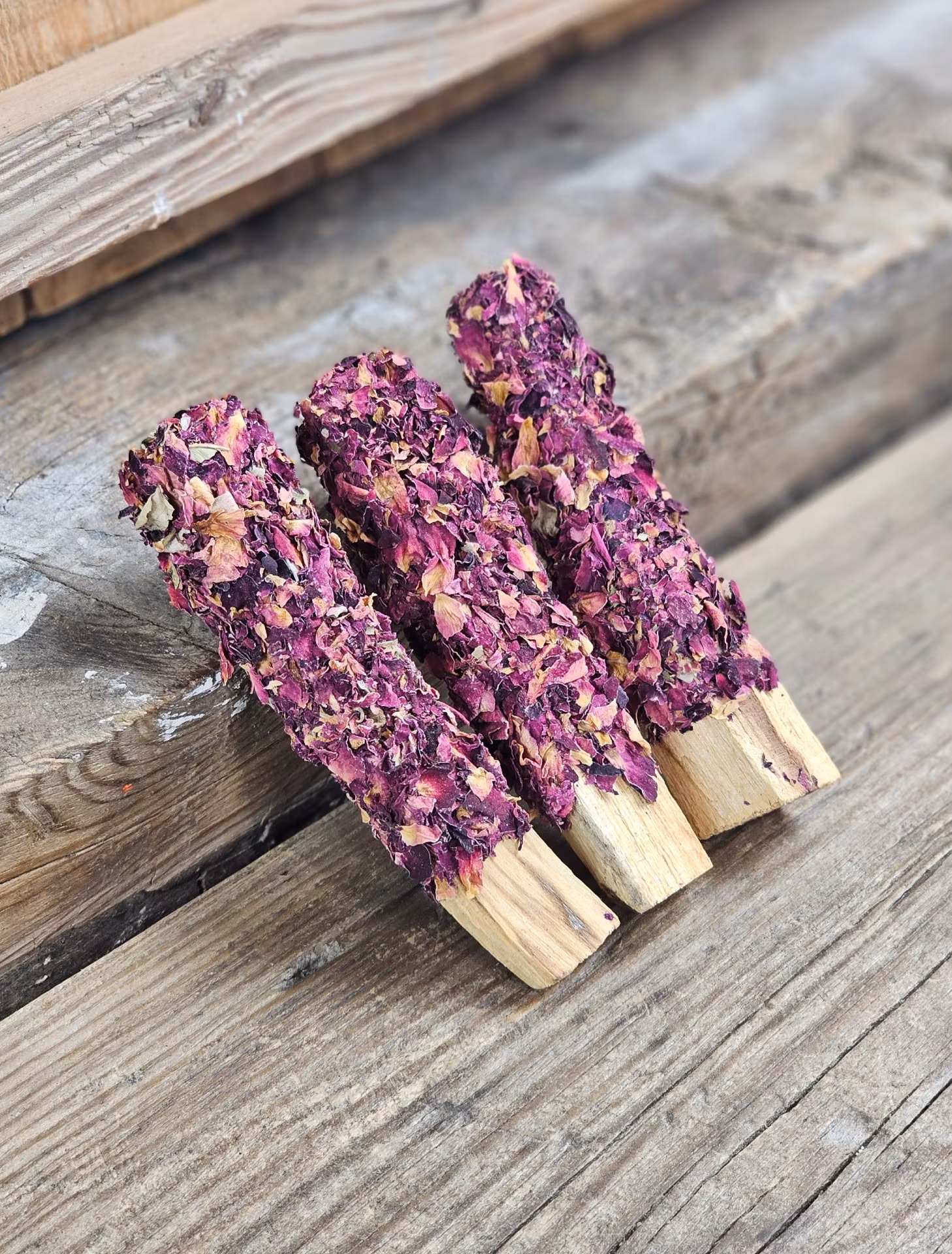 Palo Santo (Heligt trä), smudge med Rosor